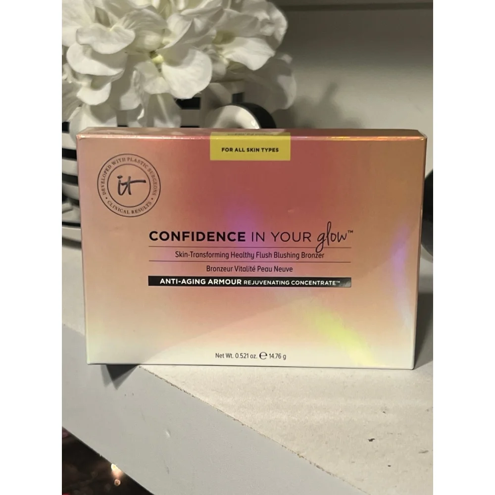 NEW It Cosmetics Confidence In Your Glow Bronzer INSTANT NATURAL GLOW - RARE / H